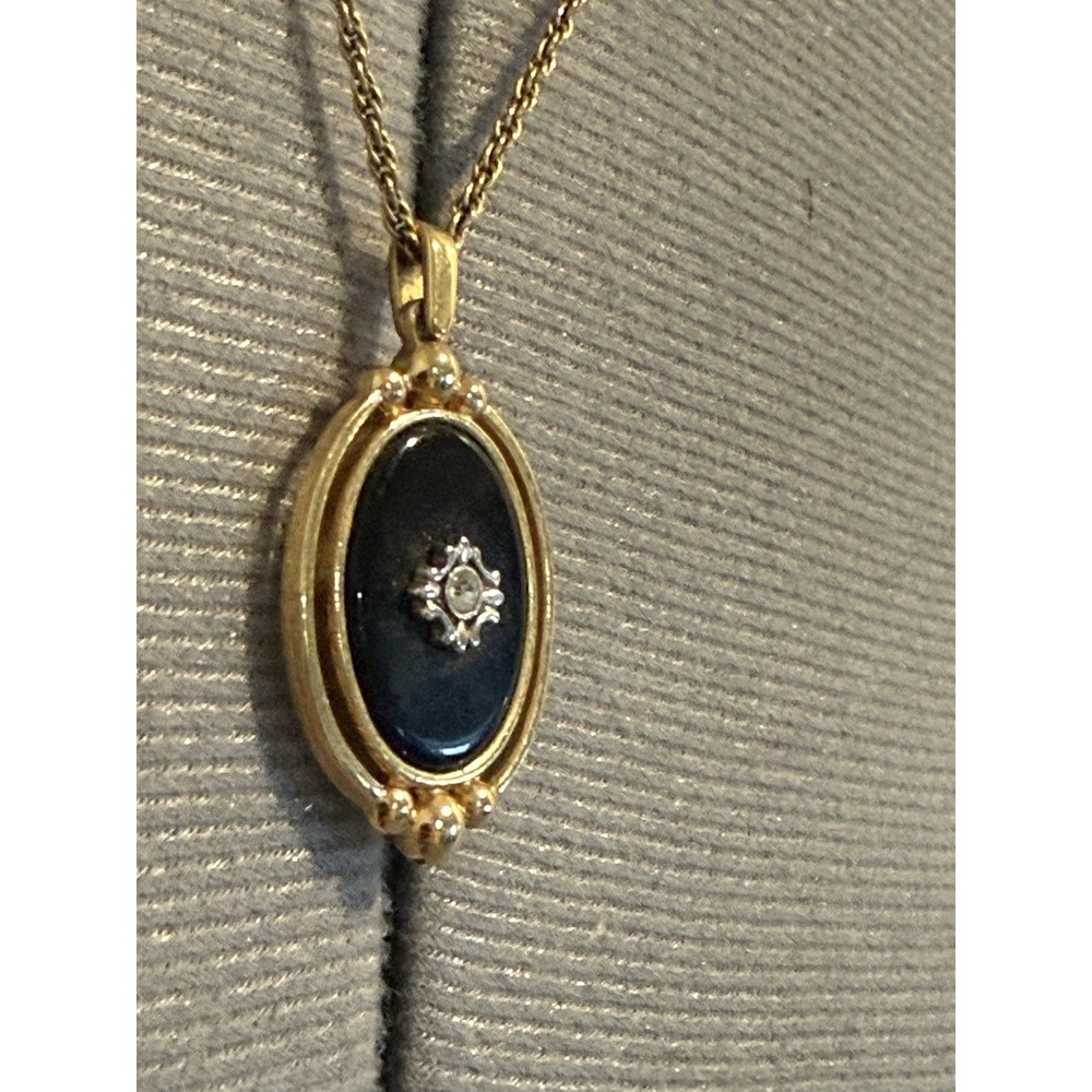 Vtg Avon Necklace 1983 Victorian Reversible Pendant Faux Black Onyx 21 in Chain - Picture 3 of 8